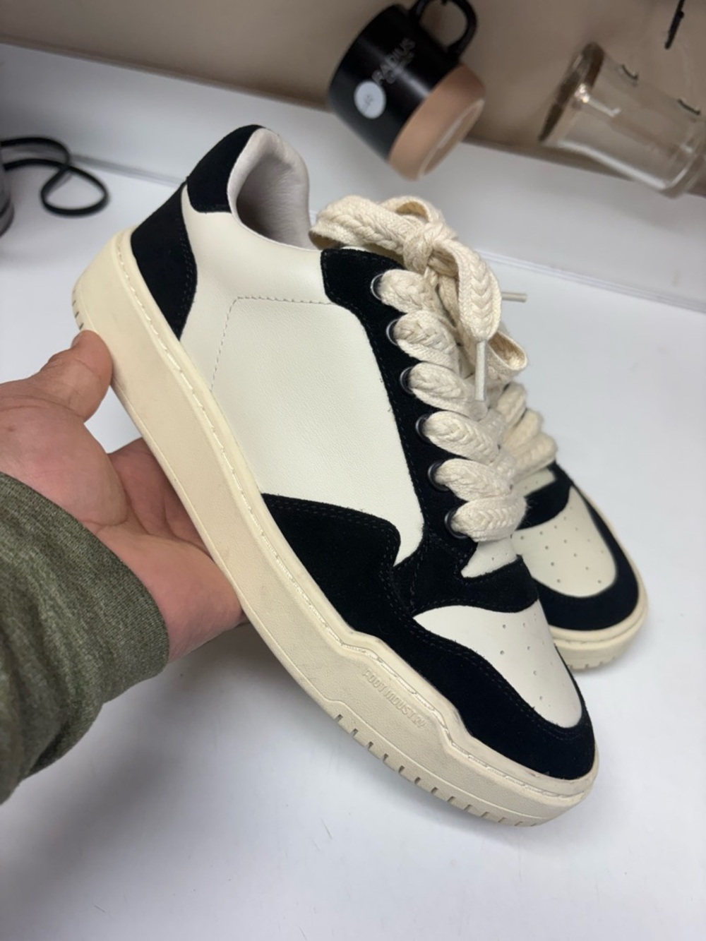 SASOM Cream and Black Low-Top Casual Sneakers size 8.5-9 been used once